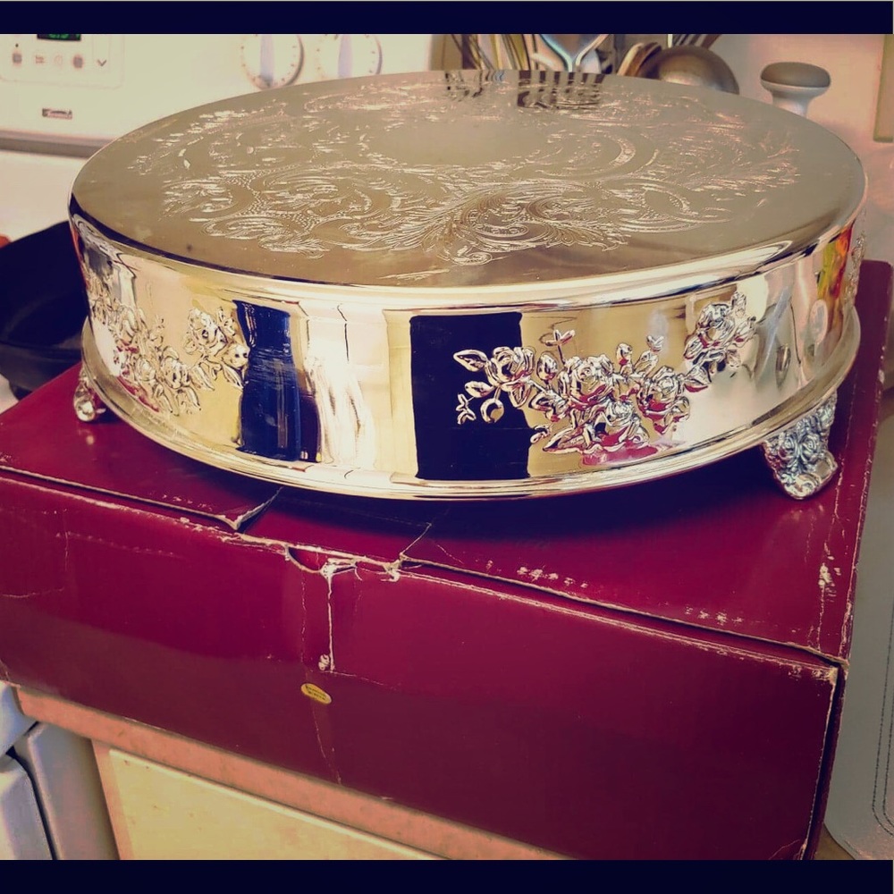 Plantinum Silver Cake Stand